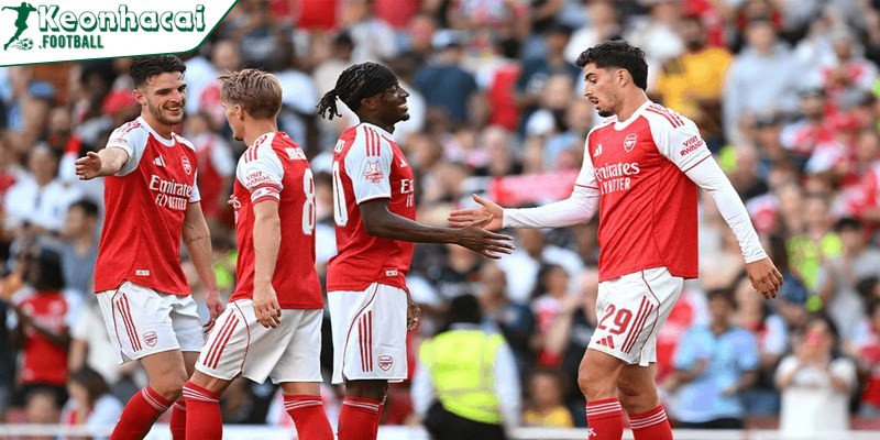 Các đội vô địch Ngoại hạng Anh gây ấn tượng đặc biệt 3 Arsenal là đội tuyển nâng cúp liên tục qua mỗi mùa giải