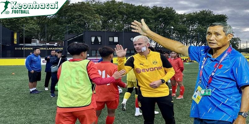 HLV Borussia Dortmund ấn tượng với tinh thần của U17 nữ Việt Nam 3 Phân tích chiến thuật chuyên sâu: Cơ hội để học hỏi và cải thiện